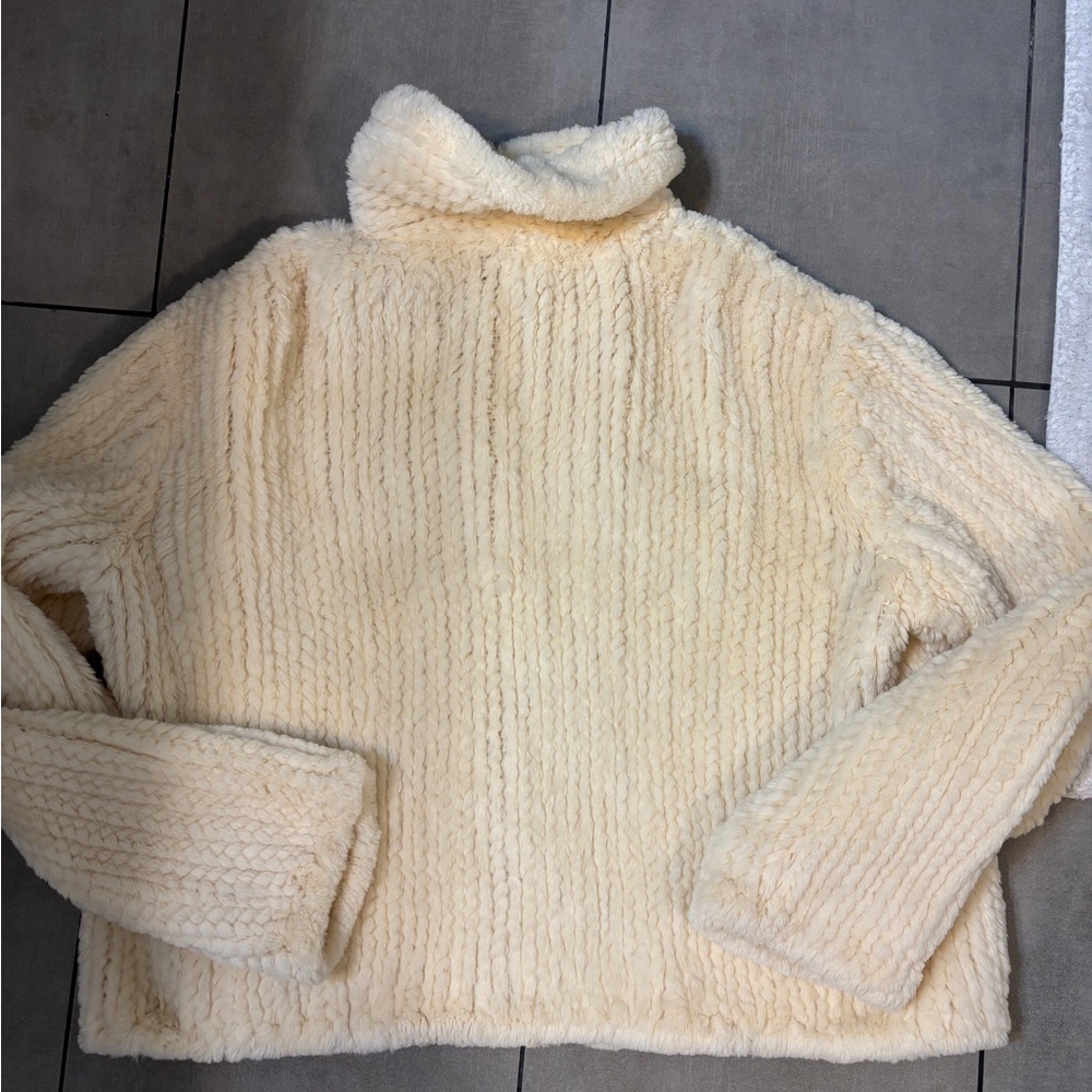 Cream Fur teddy bear Zip-Up bomber Jacket never worn cozy size medium - Picture 5 of 8